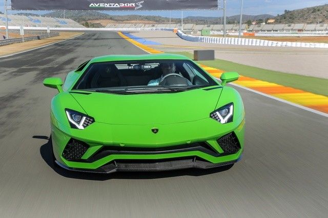 Lamborghini Aventador S