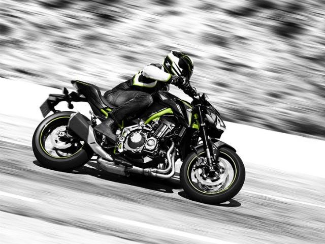Kawasaki Z900 side profile