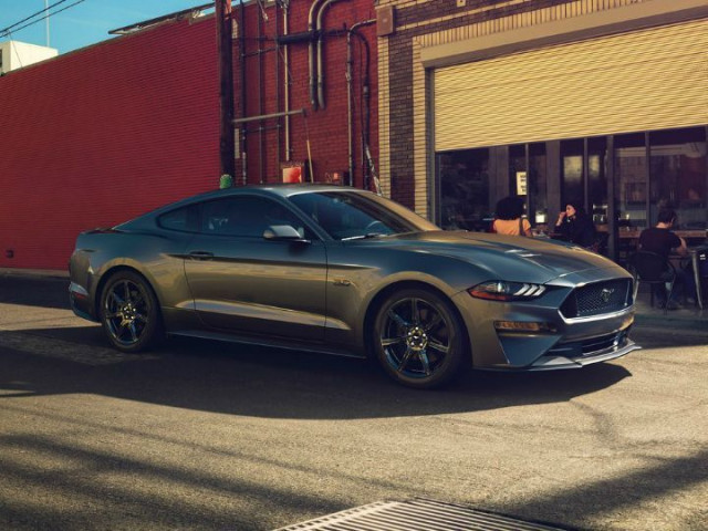 ZW-Ford-Mustang