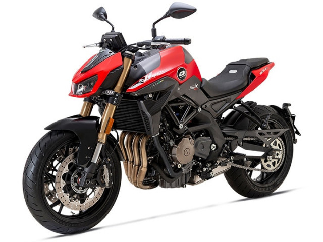 Benelli new in-le four cylinder engines